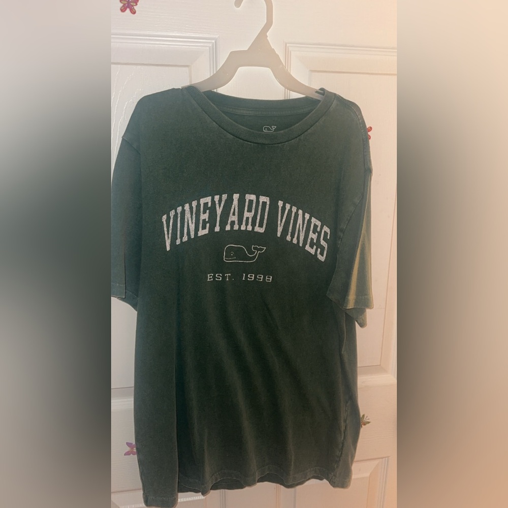 NWOT Men’s Vineyard Vines Hunter Green T-Shirt